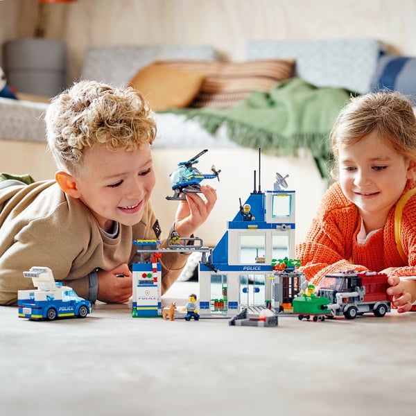 LEGO City Polisstation 60316