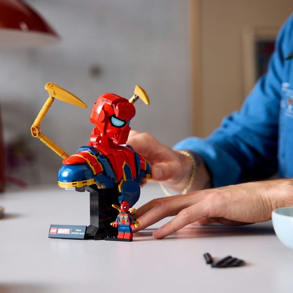 LEGO Super Heroes Iron Spider Man byst 76326