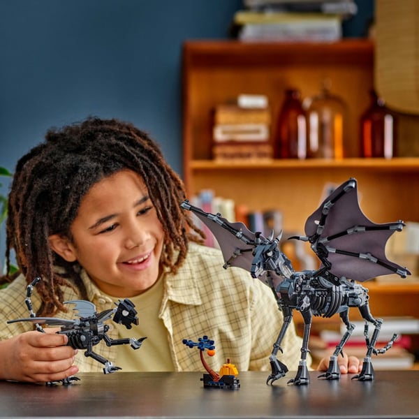 LEGO Harry Potter Testralfamilj 76458