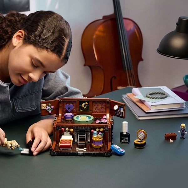 LEGO Wednesday Things lägenhet 76785