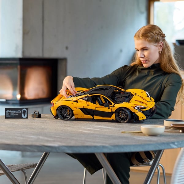 LEGO Technic McLaren P1 42172