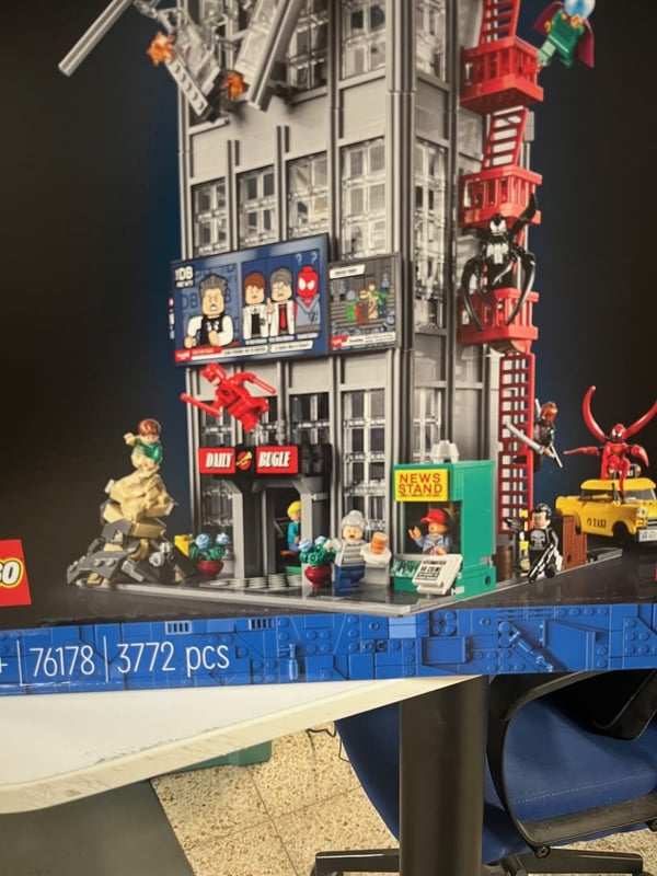 LEGO Super Heroes Daily Bugle 76178