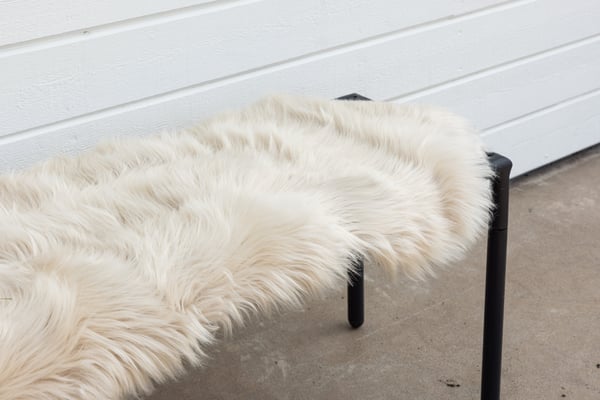 Heitotyyny, Katy polyesterinen tekoturkis, 180x55 cm, beige