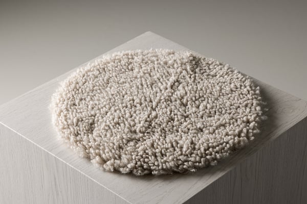 Istuintyyny, Katy polyesteriteddy, 34x34 cm, vaaleanharmaa Istuintyyny, Katy polyesteriteddy, 34x34 cm, vaaleanharmaa
