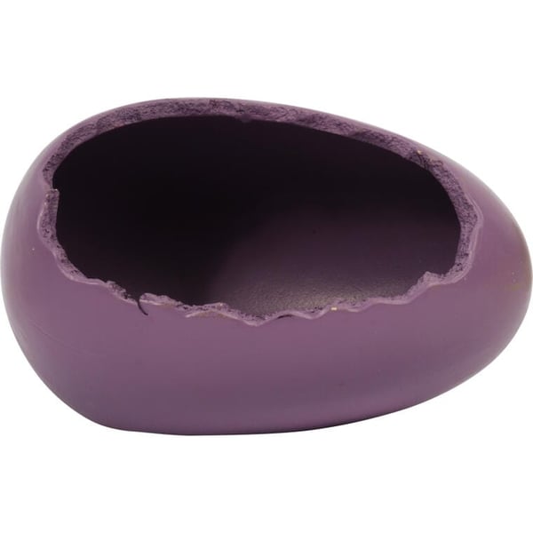 Keraaminen pääsiäismunankuori violetilla vesikrassilla
