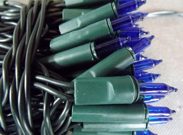 Siniset joulukuusenvalot 100L, lisäpistorasia ja vihreä johto 220V-240V 6,5m