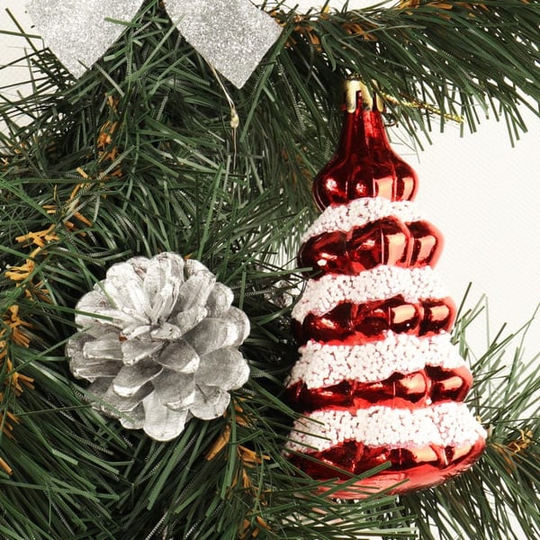 Sæt med røde julekugler med glitter - 3 dele