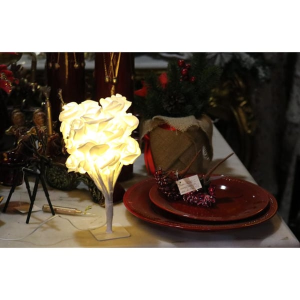 Koristeellinen LED-ruusupuu sisäkäyttöön - 26 cm, valkoinen, 3 AA-paristokäyttöinen