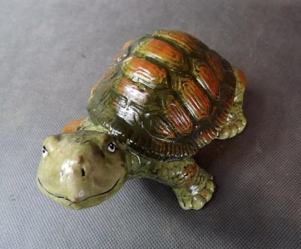 Grön keramikskölpadda - dekorativ figur 11x16cm