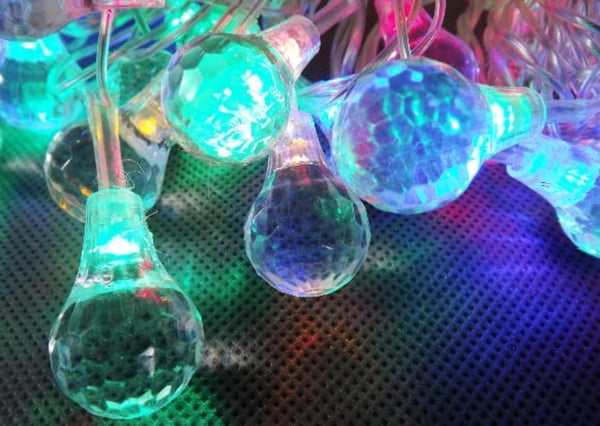 Kristalliset LED-joulukuusenvalot 40 kpl 8-toimisella ohjelmoinnilla, moniväriset, 24 V virtalähde, pituus 4 m
