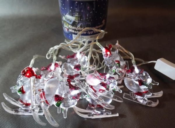 Sæt med 8 LED-nisselamper på transparent kabel, længde 1,5 m, 220V-240V til indendørsbruk