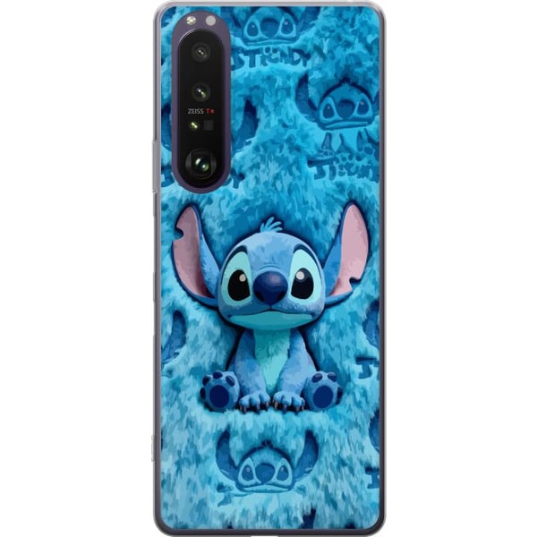 Kompatibelt Mobildeksel til Sony Xperia 1 III Stitch sitter på et fluffy blått mønster med ansiktet og ørene sine gjentatt som tekstur, noe som skape