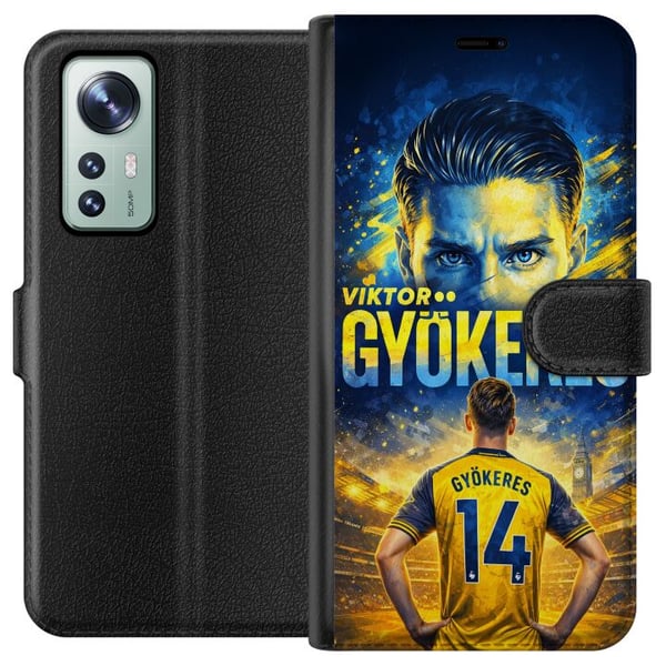 Yhteensopiva Lompakkokotelo Xiaomi 12 Viktor Gyökeres -jalkapallojuliste keltaisensinisen värimaailman ja dramaattisen stadiontaustan kera, urheiluku Yhteensopiva Lompakkokotelo Xiaomi 12 Viktor Gyökeres -jalkapallojuliste keltaisensinisen värimaailman ja dramaattisen stadiontaustan kera, urheiluku