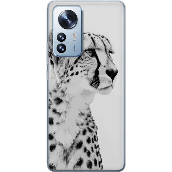 Kompatibelt Mobilskal till Xiaomi 12 Pro Stilren svartvit närbild av gepard med lugn blick eleganta markeringar och ädelt uttryck som skapar kraftful