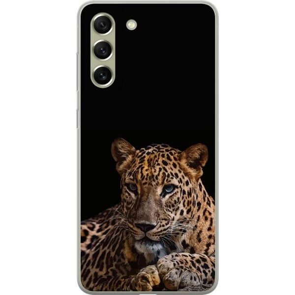 Kompatibel Mobilcover til Samsung Galaxy S21 FE 5G Stilren leopard i mørk kontrast med intense øjne – kraftfuldt og elegant dyredesign.