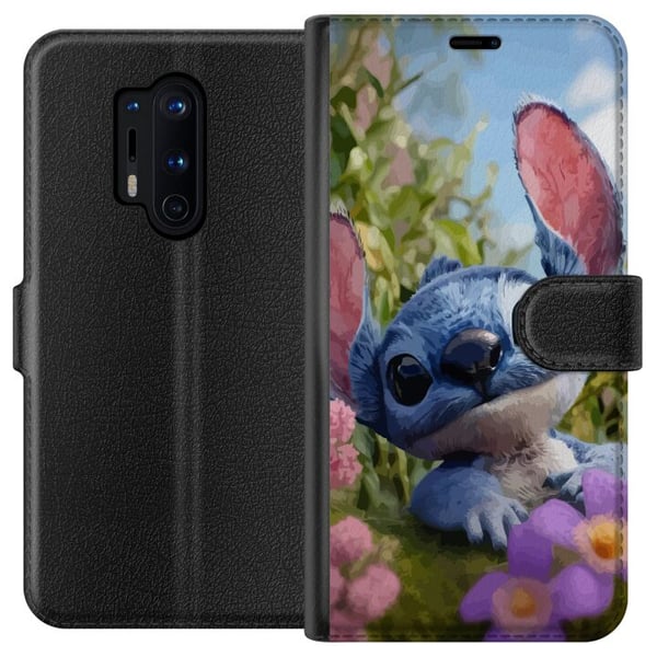 Kompatibel Tegnebogsetui til OnePlus 8 Pro Blå tegnet figur inspireret af Stitch i naturlige omgivelser med blomster og et sødt udtryk, perfekt til f