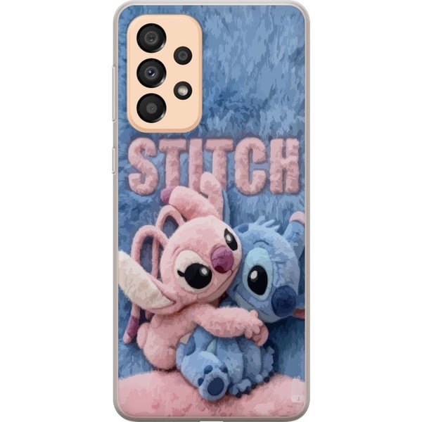 Kompatibelt Mobilskal till Samsung Galaxy A33 5G Fluffiga Stitch och Angel kramas på mjukt pälsigt underlag med pastellfärger som skapar varm gosig k