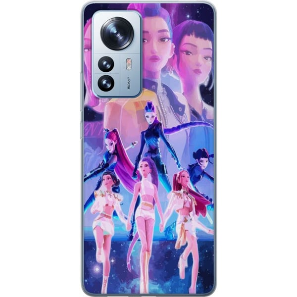 Yhteensopiva Puhelinkuori Xiaomi 12 Pro Kosminen neonympäristö, jossa on K-popista inspiroitunut tyttöryhmä futuristisessa lavastuksessa