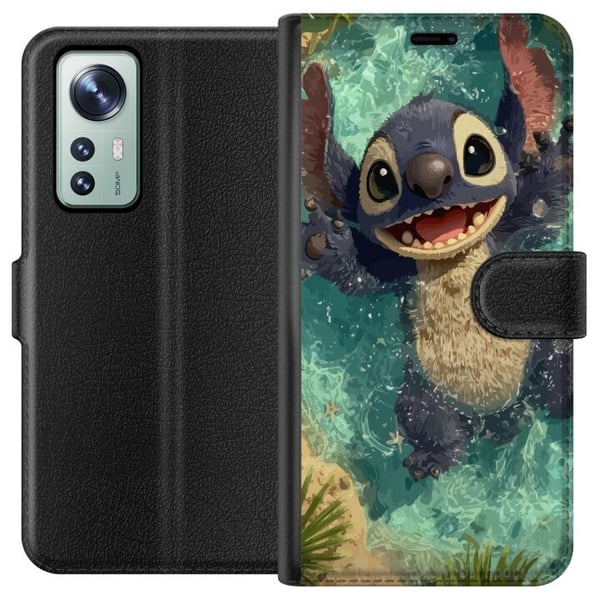 Kompatibel Tegnebogsetui til Xiaomi 12 Glad blåt fantasivæsen, der leger i krystalklart vand, tropisk stemning
