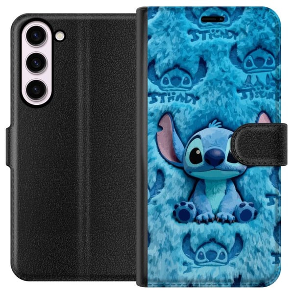 Kompatibelt Lommeboketui til Samsung Galaxy S23+ Stitch sitter på et fluffy blått mønster med ansiktet og ørene sine gjentatt som tekstur, noe som sk