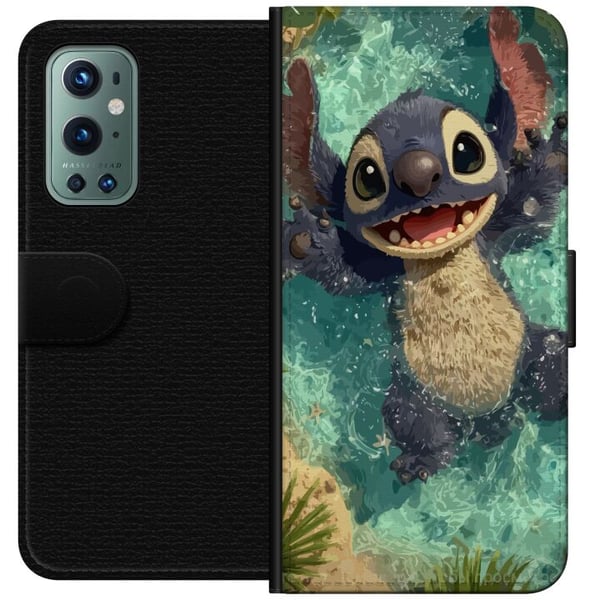 Kompatibelt Lommeboketui til OnePlus 9 Pro Glad blå fantasiskapning som leker i krystallklart vann tropisk følelse