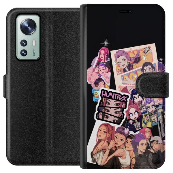 Yhteensopiva Lompakkokotelo Xiaomi 12 HuntrX Manga Squad värikäs kuvitus, jossa on KPop-henkisiä tyttöjä piirretyssä anime-tyylissä ja voimakasta ene