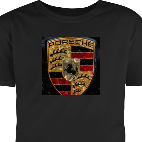 T-Shirt Porsche emblem plakat luksusbil emblem sportsbil logo Stuttgart klassisk retro design bil merke kunst Svart Stor