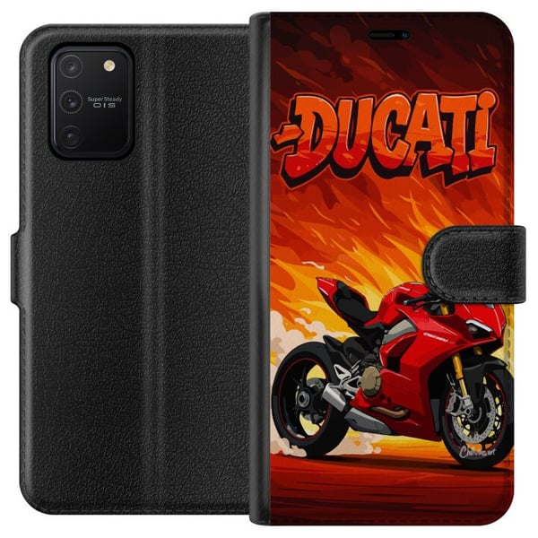 Kompatibelt Lommeboketui til Samsung Galaxy S10 Lite Ducati rød sportsmotorsykkel mot en brennende bakgrunn fartsfylt motiv for motorentusiaster Kompatibelt Lommeboketui til Samsung Galaxy S10 Lite Ducati rød sportsmotorsykkel mot en brennende bakgrunn fartsfylt motiv for motorentusiaster