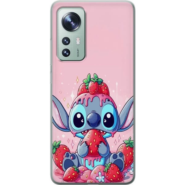 Yhteensopiva Puhelinkuori Xiaomi 12 Stitch Strawberry Love – söpö aihe, jossa on sininen hahmo ja mansikoita vaaleanpunaisessa pastelliteemassa