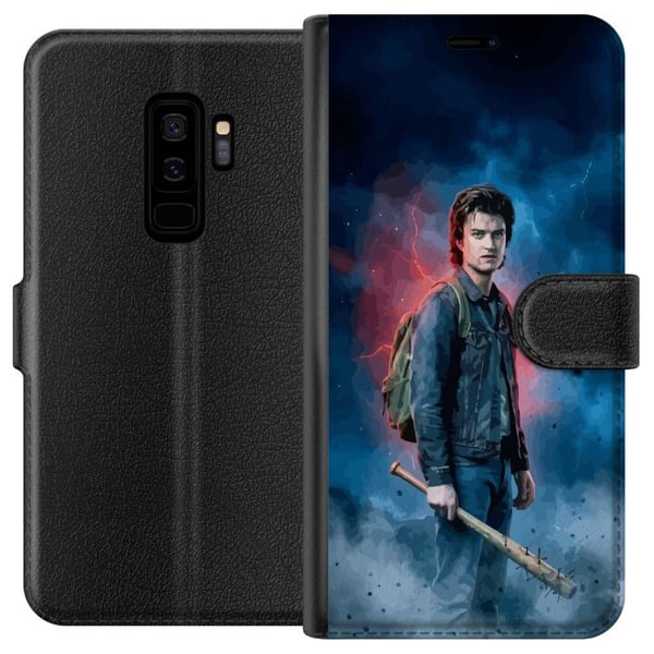 Kompatibelt Plånboksfodral till Samsung Galaxy S9+ Stranger Things porträtt med basebollträ blixtar och dramatisk bakgrund Kompatibelt Plånboksfodral till Samsung Galaxy S9+ Stranger Things porträtt med basebollträ blixtar och dramatisk bakgrund
