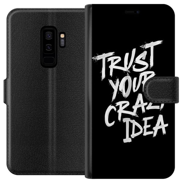Kompatibelt Lommeboketui til Samsung Galaxy S9+ Svart-hvitt tekstdesign med budskapet Trust Your Crazy Idea i kraftfull penselstil som inspirerer til Kompatibelt Lommeboketui til Samsung Galaxy S9+ Svart-hvitt tekstdesign med budskapet Trust Your Crazy Idea i kraftfull penselstil som inspirerer til