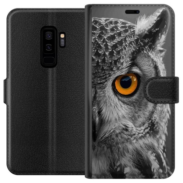 Kompatibelt Plånboksfodral till Samsung Galaxy S9+ Svartvit ugglenärbild med intensivt orange öga och krispiga fjäderdetaljer Kompatibelt Plånboksfodral till Samsung Galaxy S9+ Svartvit ugglenärbild med intensivt orange öga och krispiga fjäderdetaljer