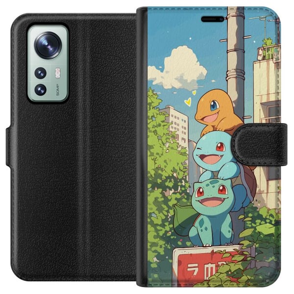 Yhteensopiva Lompakkokotelo Xiaomi 12 City Trio kolme iloista pientä hahmoa kaupunkiympäristössä, sininen taivas ja vihreitä puita, viehättävä kuvitu