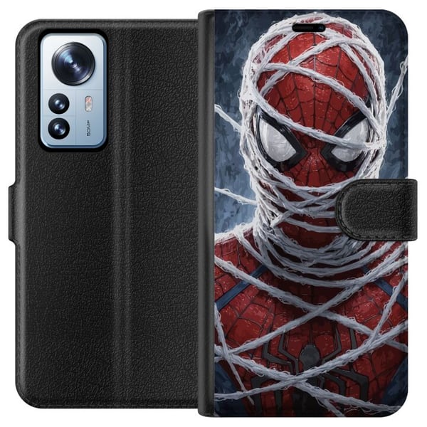 Yhteensopiva Lompakkokotelo Xiaomi 12 Pro Spider-Man tiheiden verkkokerrosten peittämänä dramaattisessa lähikuvassa, joka korostaa maskin rakennetta,