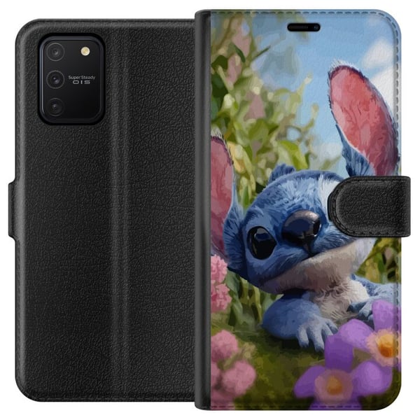 Kompatibelt Lommeboketui til Samsung Galaxy S10 Lite Blå tegnet figur inspirert av Stitch i naturlige omgivelser med blomster og et søtt uttrykk, per Kompatibelt Lommeboketui til Samsung Galaxy S10 Lite Blå tegnet figur inspirert av Stitch i naturlige omgivelser med blomster og et søtt uttrykk, per