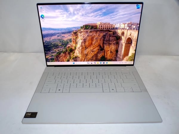 Dell XPS 14 9440 Laptop 16GB 512GB  Used But Excellent condition