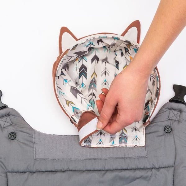 INFANTINO Cuddle Up Fox -kantoreppu - 2 tilaa: kasvot ja selk�