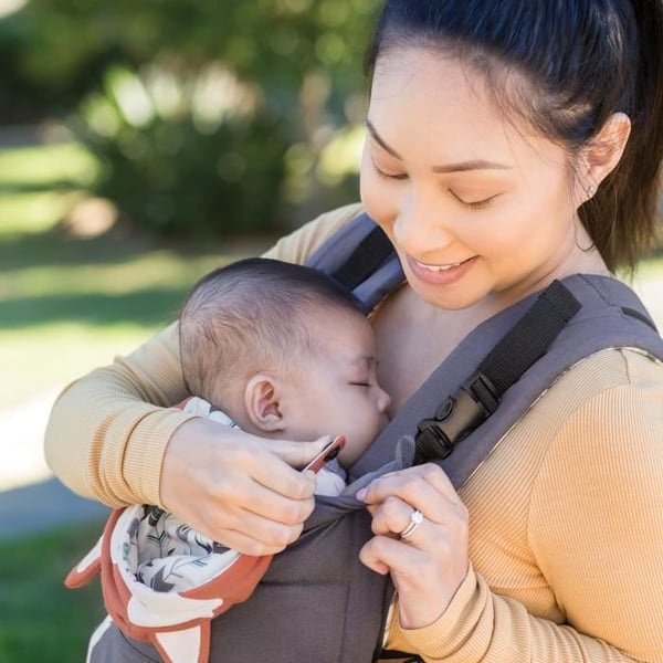 INFANTINO Cuddle Up Fox -kantoreppu - 2 tilaa: kasvot ja selk�