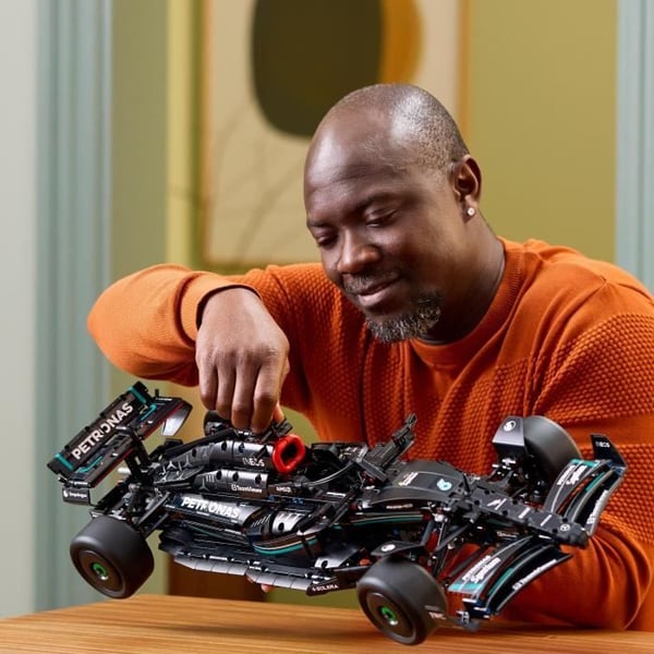 LEGO Technic 42171 Mercedes-AMG F1 W14 E Performance, Replika, Skrivbordsdekoration