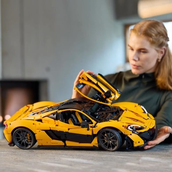 LEGO Technic 42172 McLaren P1 - Hypercar-mallisarja aikuisille ajoneuvojen harrastajille