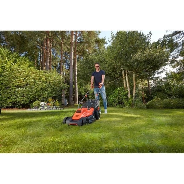 BLACK & DECKER Ruohonleikkuri 42cm 1800W - Kahvapy�r� BEMW481BH