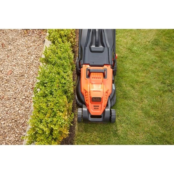 BLACK & DECKER Ruohonleikkuri 42cm 1800W - Kahvapy�r� BEMW481BH
