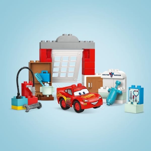 LEGO DUPLO � Disney og Pixar Biler 10456 McQueens bes�g i Docs garage - Spil i 2 �r