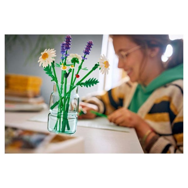 LEGO Botanicals 11508 P�iv�nkakkarat - Tekokukkakimppusetti 9+ vuotiaille - V�rikk��t kukat