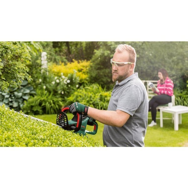 Bosch Universal Hedge Cut 50 pensasleikkuri
