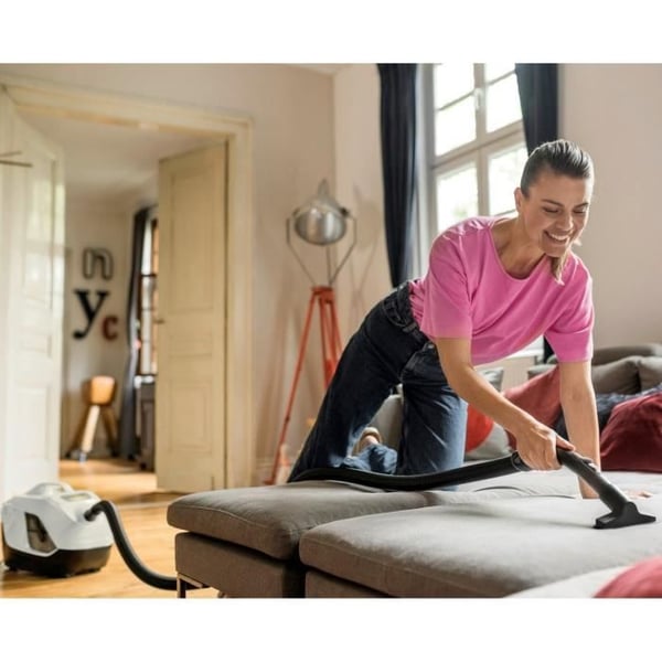 NY KARCHER DS 6 PLUS - Posel�s st�vsuger med vandfiltrering + tilbeh�r - Afviser 99,95 % st�vfri luft