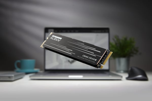 Klevv CRAS C910G 2 TB M.2 PCI Express 4.0 NVMe 3D TLC NAND