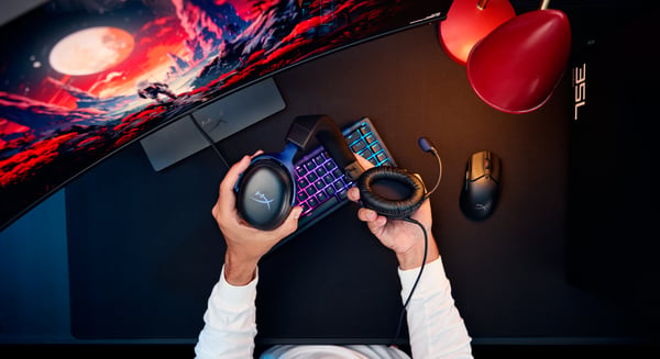 HyperX Cloud III -pelikuulokkeet (musta/sininen)