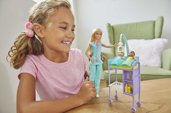 Barbie Barbie-lastenlääkärinukke