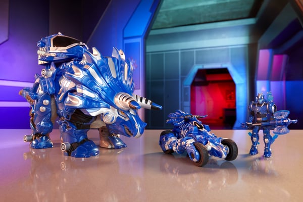 MGA Entertainment Armorsaurs Evolver- Cobalt